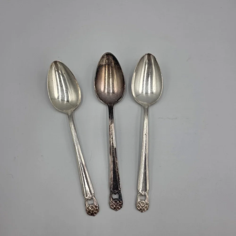 1847 Rogers Bros. Silverplate‎ 